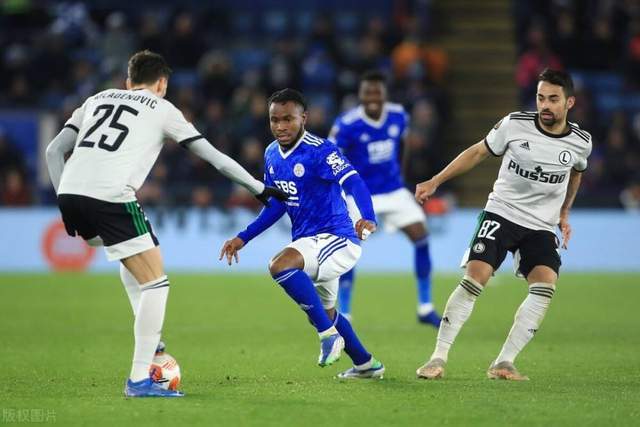 塔图姆34+10绿军险胜雄鹿3连胜 76人力克魔术